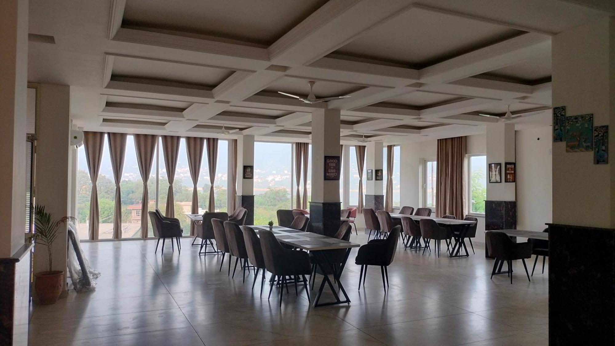 Govind Sagar View Hotel & Restaurant Bilaspur  Zewnętrze zdjęcie