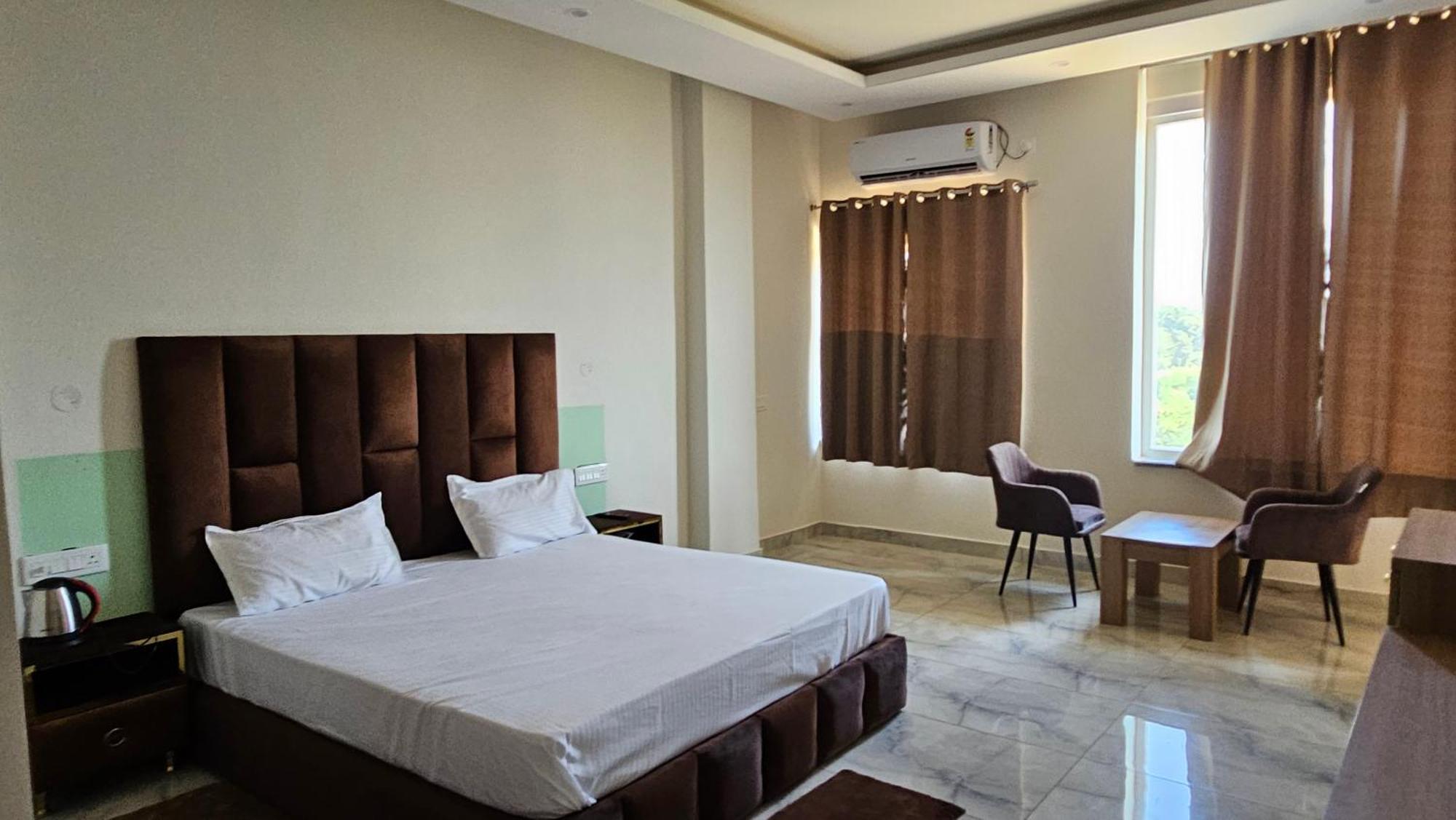 Govind Sagar View Hotel & Restaurant Bilaspur  Zewnętrze zdjęcie