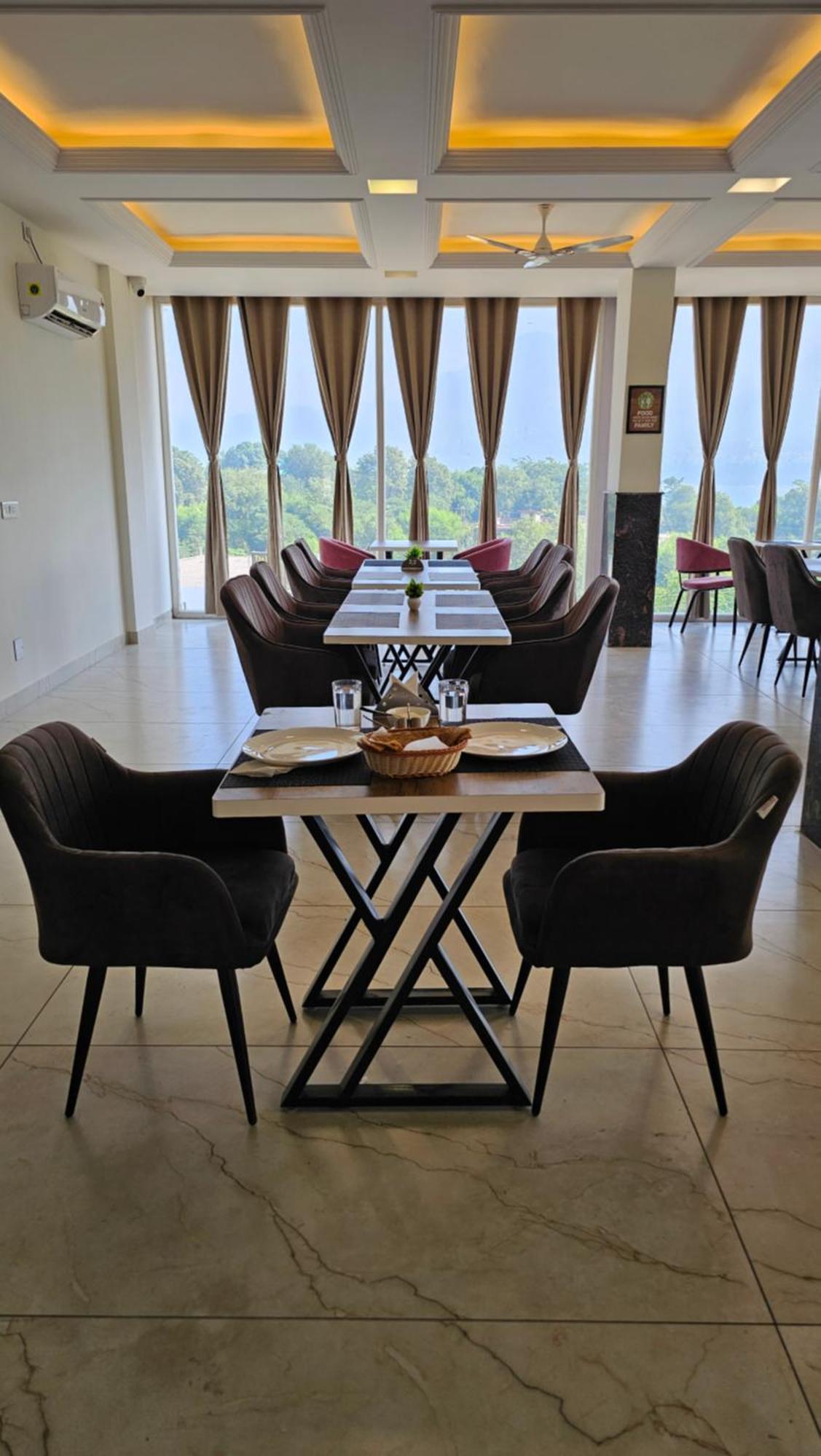 Govind Sagar View Hotel & Restaurant Bilaspur  Zewnętrze zdjęcie